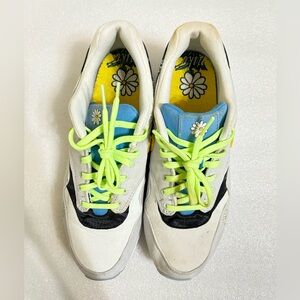 Nike | Shoes | Daisy Nike Air Max | women shoes size:7Y